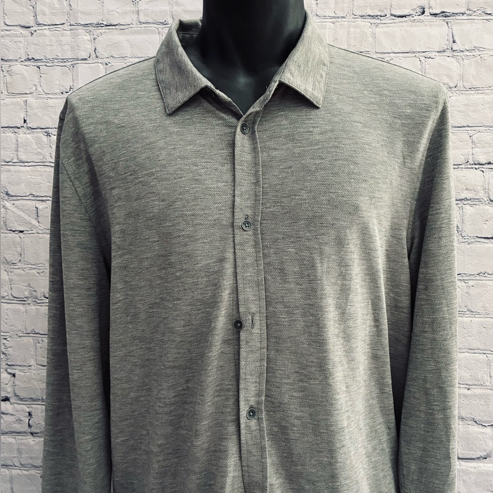 VUORI men’s size large Manhattan button down long sleeve